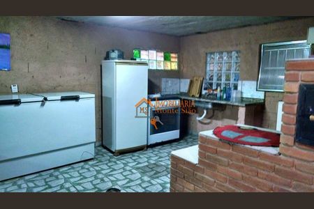 7_photo/94ce8a2cf7.0e5883cd31689f99-ATLAS-19867eb7-e406-480c-97cd-de44e5088ea3.jpg de casa à venda com 4 quartos, 282m² em São João, Guarulhos