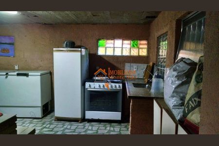 2_photo/94ce8a2cf7.0e5883cd31689f99-ATLAS-3b05b7b5-2bff-48d9-8958-9f49f8b8fa71.jpg de casa à venda com 4 quartos, 282m² em São João, Guarulhos