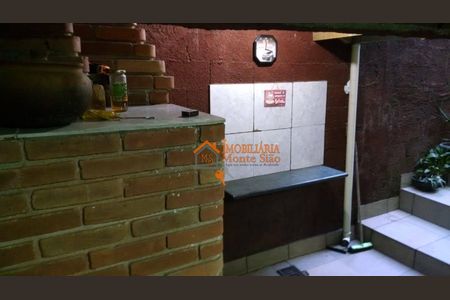 2_photo/94ce8a2cf7.0e5883cd31689f99-ATLAS-9f23a2a3-0884-4c11-b014-ff8618e7f9bd.jpg de casa à venda com 4 quartos, 282m² em São João, Guarulhos