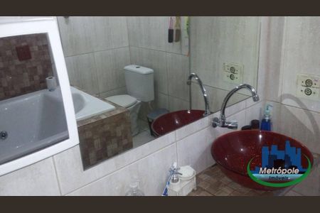 13_photo/94ce8a2d49.a092227452ef5b5b-ATLAS-590a8d1e-5f87-44f3-85e8-6413c963d66e.jpg de casa à venda com 4 quartos, 90m² em São João, Guarulhos