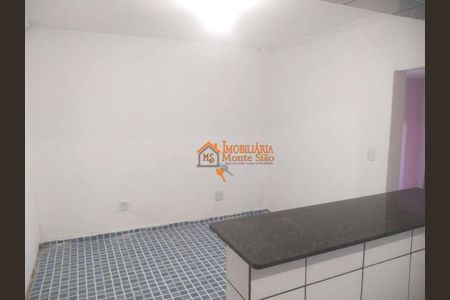 4_photo/94ce8a3211.ceff8192393c33de-ATLAS-8bceb508-a08f-4e41-88e0-3d8603f1ffc7.jpg de casa à venda com 3 quartos, 108m² em Jardim Cristina, Guarulhos