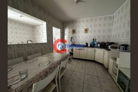 2_photo/94ce8a33e5.1168d7f35de77434-ATLAS-119f48ba-beb9-4e49-a22c-ef8434ba450c.jpg de casa à venda com 5 quartos, 154m² em Jardim Jade, Guarulhos