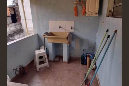 6_photo/94ce8a3405.ceff8192393c33de-ATLAS-6d6011b9-90c0-4da1-bb5e-e672c15e1b1c.jpg de casa à venda com 2 quartos, 250m² em Jardim Sao Joao, Guarulhos