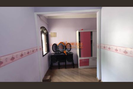 3_photo/94ce8a34a1.ceff8192393c33de-ATLAS-2d2c2127-3f0c-47e0-86f6-156817b4a5ff.jpg de casa à venda com 3 quartos, 150m² em Jardim Sao Joao, Guarulhos