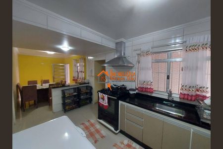 11_photo/94ce8a34a1.ceff8192393c33de-ATLAS-7f2e6e56-e07a-439b-9a76-d143b1f2b58e.jpg de casa à venda com 4 quartos, 199m² em Jardim Sao Joao, Guarulhos