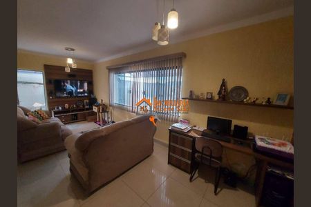 11_photo/94ce8a34a1.ceff8192393c33de-ATLAS-e65a3234-60eb-407c-a3a3-a1a623ba8bc2.jpg de casa à venda com 4 quartos, 199m² em Jardim Sao Joao, Guarulhos