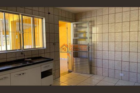 4_photo/94ce8a36a3.ceff8192393c33de-ATLAS-b279b08a-3017-48e7-8fea-a4f3f6182a2d.jpg de casa à venda com 3 quartos, 100m² em Jardim Sao Joao, Guarulhos