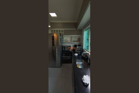 3_photo/94ce8a3823.ceff8192393c33de-ATLAS-0a81d8bd-de82-4ec3-8a12-c012c051395d.jpg de casa à venda com 5 quartos, 200m² em Jardim Cumbica, Guarulhos