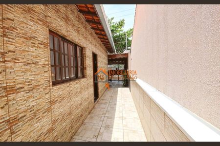 16_photo/94ce8a3823.ceff8192393c33de-ATLAS-1d4ecbdf-5001-4989-83b7-0f1ee8c4281b.jpg de casa à venda com 2 quartos, 64m² em Jardim Cumbica, Guarulhos