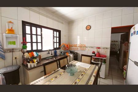 10_photo/94ce8a3823.ceff8192393c33de-ATLAS-64f2505c-933e-4fbb-9c66-5aedb8a7c203.jpg de casa à venda com 2 quartos, 64m² em Jardim Cumbica, Guarulhos