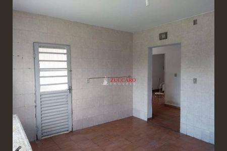 7_photo/94ce8a4a5f.eed34ac7d0762ed3-ATLAS-869d4f43-5a6c-4eec-944a-11adeb8c15a9.jpg de casa à venda com 3 quartos, 213m² em Cidade Serodio, Guarulhos