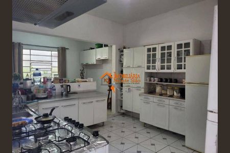 5_photo/94ce8a4ef9.7a69ff73eb43ff8d-ATLAS-ac483310-5167-4304-ae7a-1f44288704ee.jpg de casa à venda com 4 quartos, 200m² em Conjunto Residencial Haroldo Veloso, Guarulhos