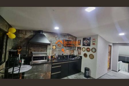 6_photo/94ce8a6be5.ceff8192393c33de-ATLAS-2a4e3fff-0364-4a39-8449-d99596d0fc86.jpg de casa à venda com 2 quartos, 214m² em Cumbica, Guarulhos