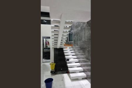 11_photo/94ce8a6be5.ceff8192393c33de-ATLAS-cb932d4d-3f4d-4cf3-b3ca-baf9cdd75f29.jpg de casa à venda com 2 quartos, 214m² em Cumbica, Guarulhos