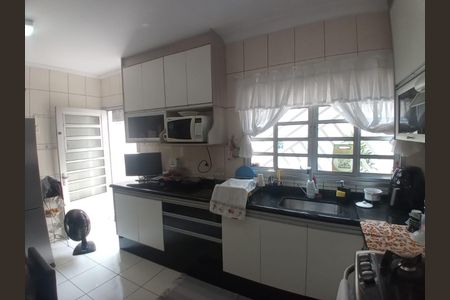 1_photo/94ce8a6c51.4fdd54f7b2e40bda-ATLAS-24c1cf25-d64e-4894-b49f-e2a6bf2e7967.jpg de casa à venda com 3 quartos, 310m² em Jardim das Nacoes, Guarulhos