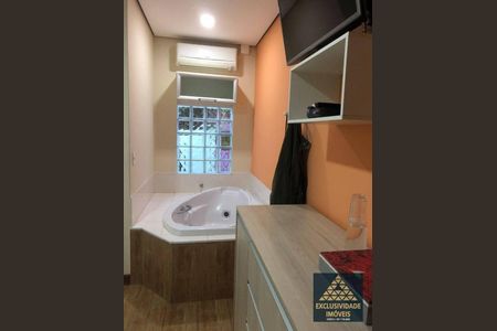 9_photo/94ce8a6cf9.99fa673d506c3847-ATLAS-e123f233-fb1f-4def-aa04-2b793988c2da.jpg de casa à venda com 3 quartos, 200m² em Jardim das Nacoes, Guarulhos