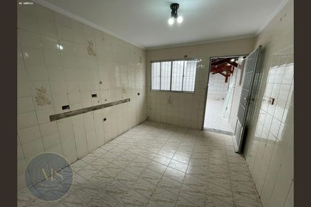 12_photo/94ce8a72e9.93b8fa184532727f-ATLAS-dcd00fe2-9bb7-472b-9f9a-610ee19d1d0a.jpg de casa à venda com 3 quartos, 170m² em Jardim das Nacoes, Guarulhos
