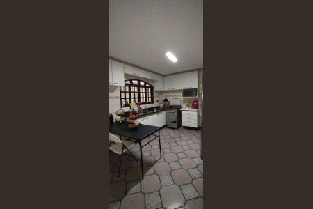 4_photo/94ce8a7635.0e5883cd31689f99-ATLAS-177f249b-13dd-47d1-a6d5-259d2a61b12b.jpg de casa à venda com 3 quartos, 208m² em Jardim Cumbica, Guarulhos