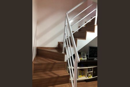 5_photo/94ce8a7635.0e5883cd31689f99-ATLAS-53ab195c-6353-4b17-b3d6-c6033e8b2a2b.jpg de casa à venda com 4 quartos, 208m² em Jardim Cumbica, Guarulhos