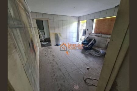 4_photo/94ce8a77cd.0c73e1ed549f9c6e-ATLAS-ffdd871a-1323-4db2-a0a2-ffa6c2b84995.jpg de casa à venda com 3 quartos, 200m² em Cidade Jardim Cumbica, Guarulhos