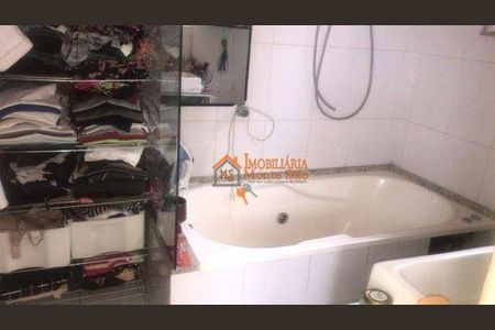 3_photo/94ce8a7805.ceff8192393c33de-ATLAS-539bfa40-e658-401a-bd73-54c09ed09f3c.jpg de casa à venda com 2 quartos, 190m² em Cidade Jardim Cumbica, Guarulhos