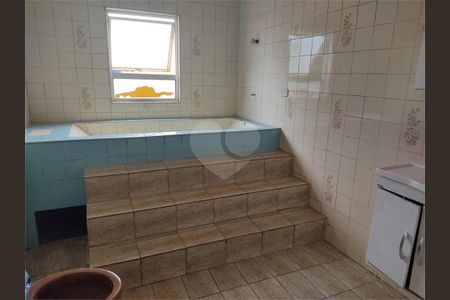 3_photo/94ce8a7aa1.ea5fcceed01e0440-ATLAS-294b3fac-e833-4901-8b39-2d1c71efe425.jpg de casa à venda com 4 quartos, 300m² em Cidade Jardim Cumbica, Guarulhos