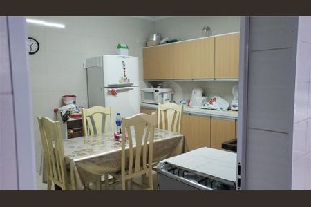 2_photo/94ce8a80d7.90bd9ce7e18c11b8-ATLAS-1d761462-12f5-476b-b941-3223629a6def.jpg de casa à venda com 4 quartos, 480m² em Cidade Jardim Cumbica, Guarulhos