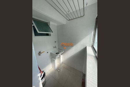 11_photo/94ce8a9f0f.fc61d4a1fbd59f89-ATLAS-d5ab6118-968f-48c8-b148-edab90a674d7.jpg de apartamento à venda com 3 quartos, 64m² em Parque Cecap, Guarulhos