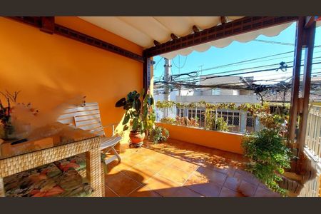 2_photo/94ce8aa4fd.bc6cf7650558a66c-ATLAS-b1c43bf0-9bdd-46d7-ae68-53670cecef02.jpg de casa à venda com 4 quartos, 240m² em Vila Monteiro Lobato, Guarulhos