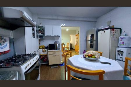 8_photo/94ce8aa4fd.bc6cf7650558a66c-ATLAS-fb2df6ea-9f55-4910-9a58-724657c29c52.jpg de casa à venda com 4 quartos, 240m² em Vila Monteiro Lobato, Guarulhos