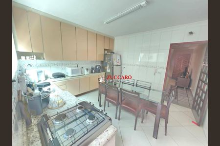 5_photo/94ce8aac99.16adc97dc1c8c56e-ATLAS-b3efd1e6-0987-4e2f-a057-93763c6af0e4.jpg de casa à venda com 2 quartos, 120m² em Macedo, Guarulhos