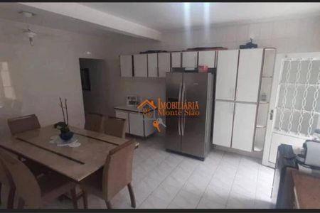 7_photo/94ce8ab1b7.2f15d505e37c7ac5-ATLAS-da428d95-aed0-40f9-beb1-b90569cc97a5.jpg de casa à venda com 3 quartos, 250m² em Vila Florida, Guarulhos
