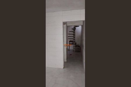 7_photo/94ce8ab3d3.15604e16f11eddfa-ATLAS-57cbe9b6-b660-4182-8a45-42f955b7101d.jpg de casa à venda com 3 quartos, 150m² em Jardim Santa Edwirges, Guarulhos