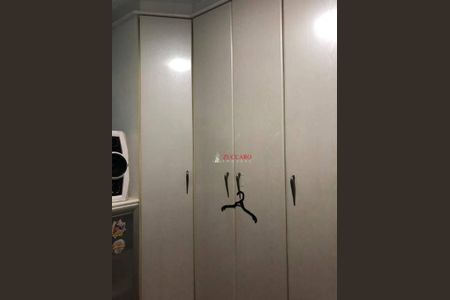 4_photo/94ce8ab4ab.e6d705cf67a438d5-ATLAS-12f0223f-7b2d-47f9-8284-d926b3aae97a.jpg de casa à venda com 3 quartos, 200m² em Jardim Bom Clima, Guarulhos