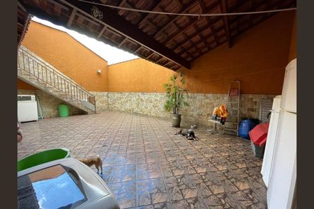 49_photo/94ce8ab755.527d2e055a247cfd-ATLAS-d8edf106-ac49-444f-a0e5-6ea1627f07d6.jpg de casa para alugar com 5 quartos, 248m² em Vila Barros, Guarulhos