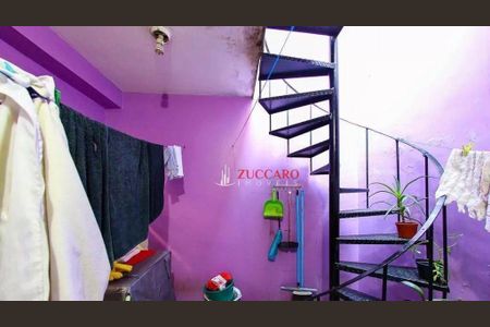 4_photo/94ce8ab8ed.e17343cf5b702f60-ATLAS-d38be9e9-3171-44f9-b74e-32146fcc2f9c.jpg de casa à venda com 3 quartos, 92m² em Vila Barros, Guarulhos