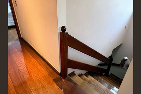 2_photo/94ce8ab8f3.ebd2a56767dd68c1-ATLAS-09094b75-7ac3-4ec7-b04e-80aaa9a66fbb.jpg de casa à venda com 4 quartos, 276m² em Vila Barros, Guarulhos