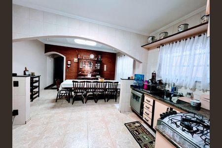 9_photo/94ce8ab8f3.ebd2a56767dd68c1-ATLAS-492a7e4e-65e5-433d-919c-59d9100c967c.jpg de casa à venda com 4 quartos, 276m² em Vila Barros, Guarulhos