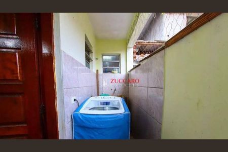 2_photo/94ce8ab971.7a802cfb1ffc346d-ATLAS-0853cea8-5c8c-48b9-bbc1-71efcad29be5.jpg de casa à venda com 4 quartos, 266m² em Vila Barros, Guarulhos