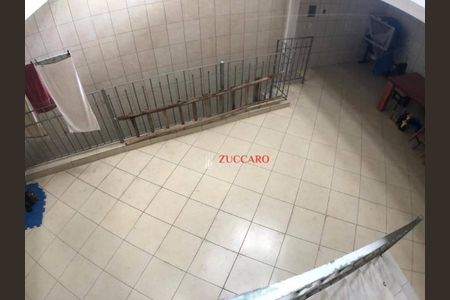 45_photo/94ce8abeff.8ca146e4695ff152-ATLAS-e6f22ca2-0cdc-4c9e-8394-06d2ee2cc030.jpg de casa à venda com 5 quartos, 400m² em Vila Barros, Guarulhos