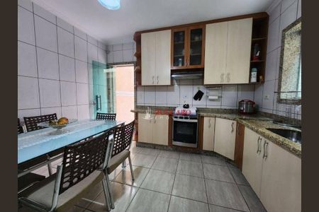 3_photo/94ce8aca29.4e57a831a44d1c29-ATLAS-0f8181c1-b2a2-46c9-b3c5-9b5df7f96f82.jpg de casa à venda com 2 quartos, 112m² em Jardim Monte Carmelo, Guarulhos