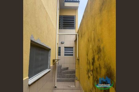 4_photo/94ce8aca7f.dda3a78fb47de289-ATLAS-3c467a45-ece7-44d9-b1bf-c6ded1f4eee1.jpg de casa à venda com 4 quartos, 246m² em Jardim Sao Francisco, Guarulhos