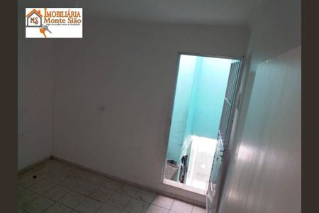 19_photo/94ce8acd83.ceff8192393c33de-ATLAS-88fbe9d3-b141-48d1-b28c-b3ea1f1f1226.jpg de casa à venda com 5 quartos, 150m² em Jardim Divinolandia, Guarulhos