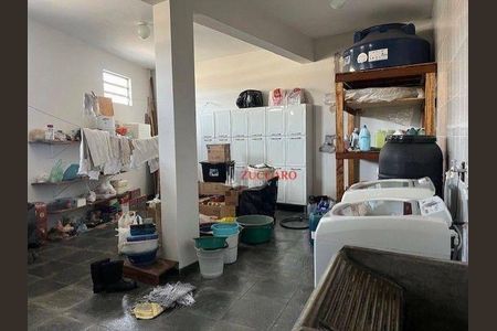 3_photo/94ce8acd8b.7c2e386fbbd2f2f7-ATLAS-1b827e4a-b89c-4802-aabf-1827368f9120.jpg de casa à venda com 3 quartos, 276m² em Jardim Divinolandia, Guarulhos