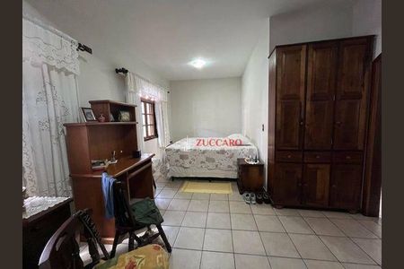 10_photo/94ce8acd8b.7c2e386fbbd2f2f7-ATLAS-64f5ba01-7660-4332-b4ac-4362ab85247d.jpg de casa à venda com 3 quartos, 276m² em Jardim Divinolandia, Guarulhos