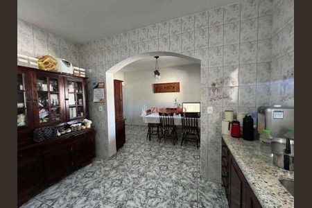 11_photo/94ce8acd8b.7c2e386fbbd2f2f7-ATLAS-6b9f9f77-ba86-4c7c-9211-7625f7c34958.jpg de casa à venda com 3 quartos, 276m² em Jardim Divinolandia, Guarulhos