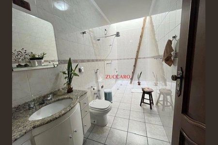 10_photo/94ce8acd8b.7c2e386fbbd2f2f7-ATLAS-bf2de131-9906-47c1-9b67-322fafb4ee11.jpg de casa à venda com 3 quartos, 276m² em Jardim Divinolandia, Guarulhos