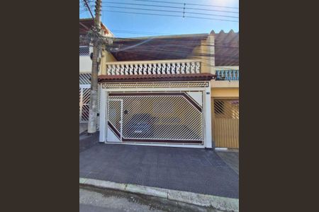 2_photo/94ce8acea7.e78a3bff2ad56a74-ATLAS-590fb8a0-4d52-4045-9a80-e72618c8d56a.jpg de casa à venda com 3 quartos, 228m² em Jardim America, Guarulhos