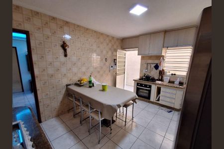 8_photo/94ce8acea7.e78a3bff2ad56a74-ATLAS-cc66c08e-1a66-4ef1-8f00-0fd3ca81b940.jpg de casa à venda com 3 quartos, 228m² em Jardim America, Guarulhos