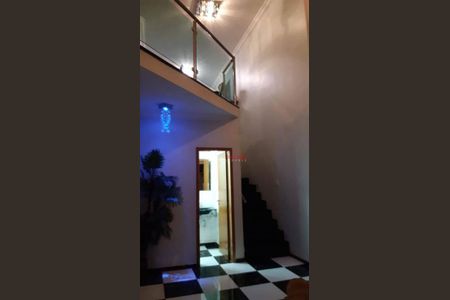 7_photo/94ce8ad2b1.4664f3ed7bb28091-ATLAS-2ba5435b-409e-4e2f-b98d-5cd52a8ceaea.jpg de casa à venda com 3 quartos, 200m² em Vila Maricy, Guarulhos